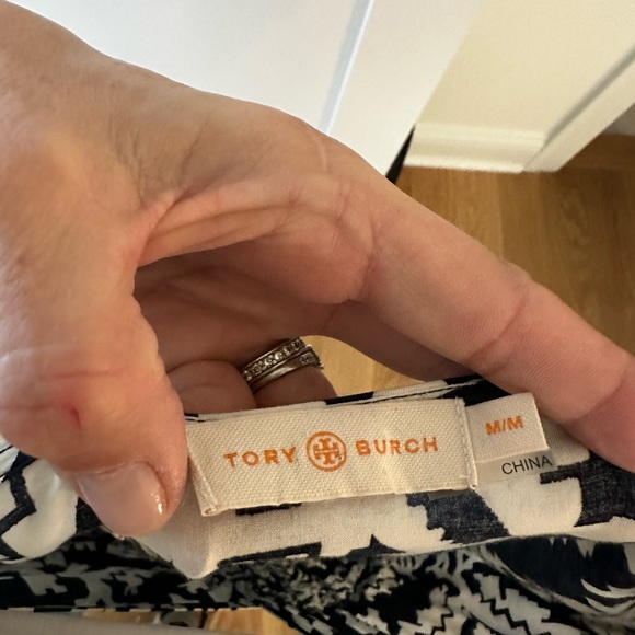 Tory butchcover-up - Picture 2 of 2